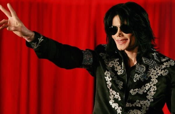 Michael Jackson estate says accuser is trying to extract 3mn